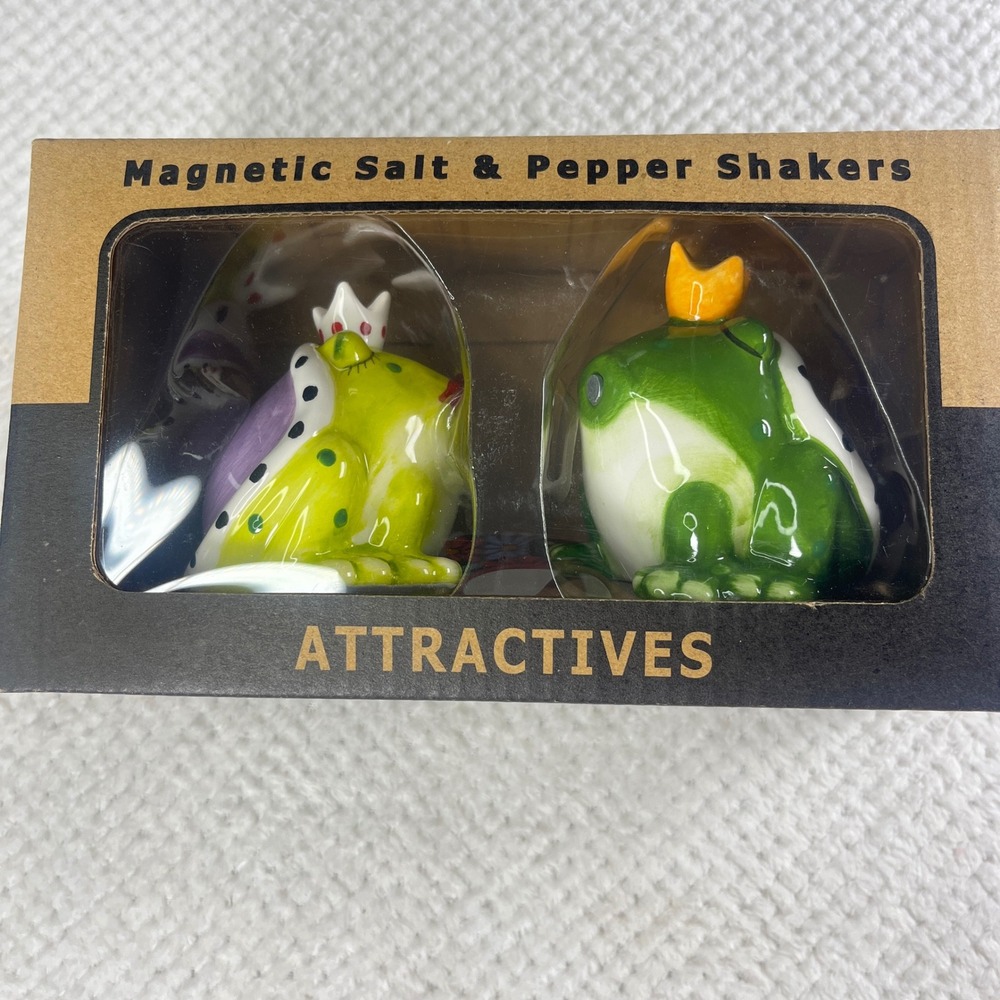 Magnetic Frog Prince Salt and Pepper Shakers‎ Set Ceramic Attractives NIB